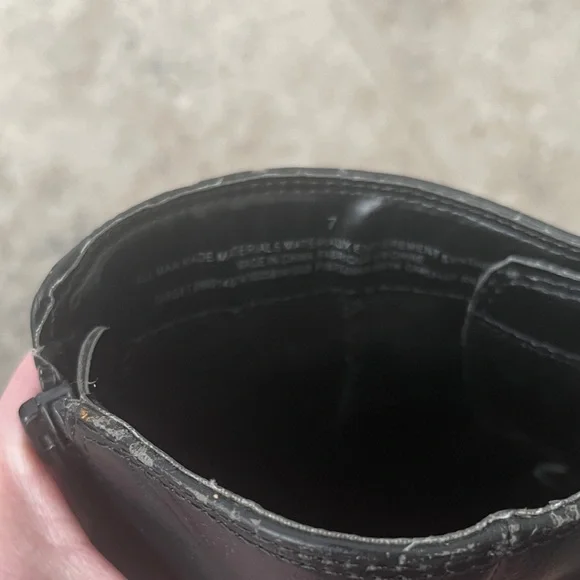 Sleek Black Ankle Boots for Women - Picture 4 of 6